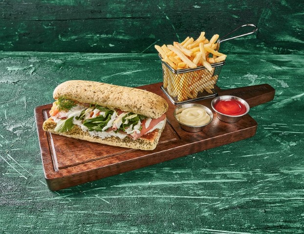 Smoke Salmon Sandwich