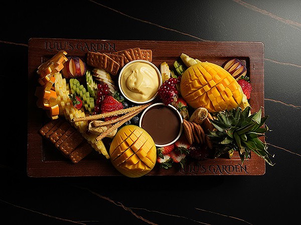 LULU’S FRUIT PLATTER