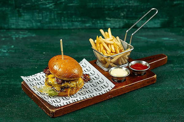 SPECIAL WAGYU BURGER